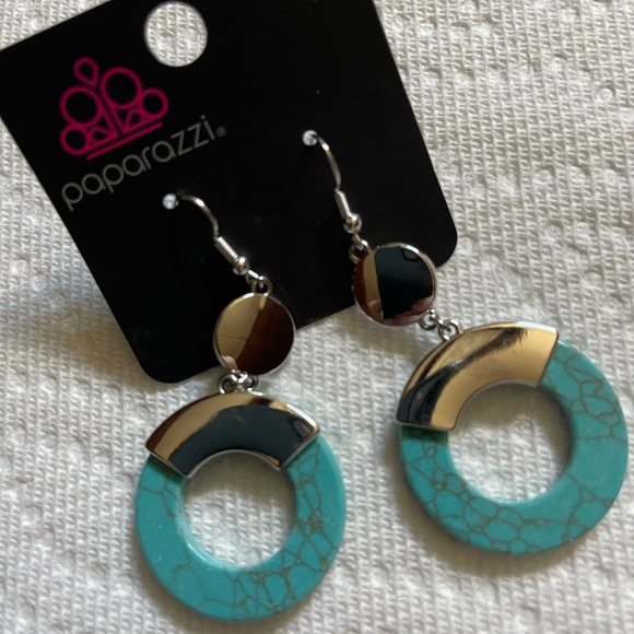 paparazzi Jewelry - 💙 Turquoise & silver earrings with fishhook backs